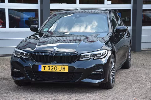 BMW 3-serie 330e M SPORT PAKKET LET OP; 14000KM NIEUW